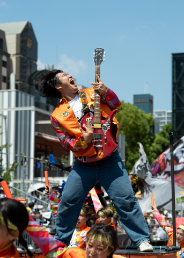 テレビ塔パレード会場部門　入選 俺のロック魂を全て観客へ 鳥居　龍弥